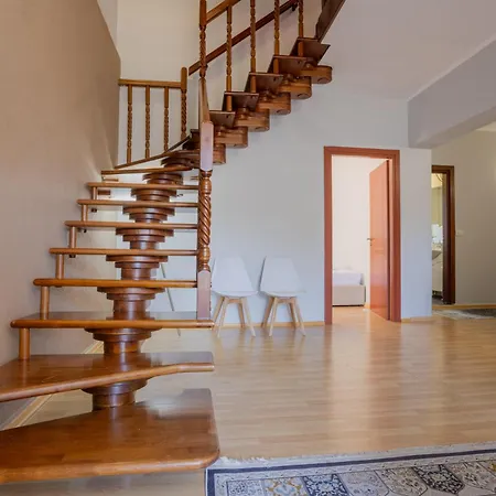 Duplex * טיראנה